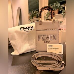 FENDI Mini Sunshine Shopper Elaphe in Beige
